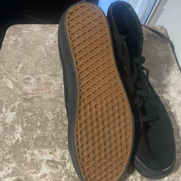 Very clean.  Good condición Size 11.5 - Picture 2 of 4